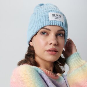 Sinsay - Čiapka Beanie s nášivkou - Modrá