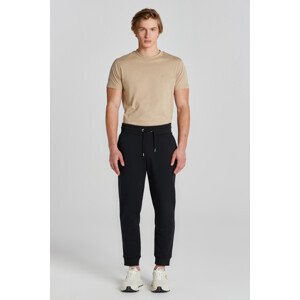 TEPLÁKY GANT REG SHIELD SWEATPANTS BLACK