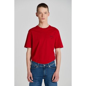 TRIČKO GANT LOGO SCRIPT SS T-SHIRT RUBY RED