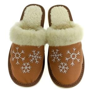 Dámske hnedé papuče SNOW