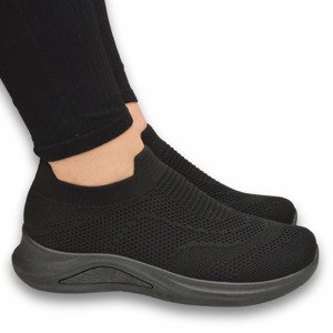 Dámske čierne SLIP-ON tenisky MARIANNA