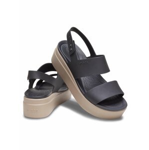 Crocs čierne na platforme sandále Brooklyn Low Wedge W Black/Mushroom