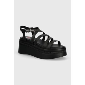 Kožené sandále Tommy Jeans TJW STRAPPY WEDGE SANDAL čierna farba, EN0EN02516