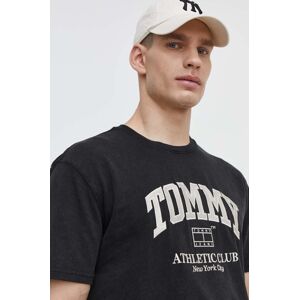 Bavlnené tričko Tommy Jeans pánske, čierna farba, s nášivkou, DM0DM18557