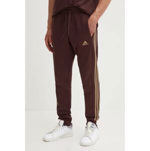 Bavlnené tepláky adidas Essentials hnedá farba, s nášivkou, IW7681