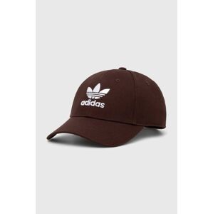 Bavlnená šiltovka adidas Originals hnedá farba, s nášivkou