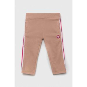 Detské bavlnené nohavice Guess ružová farba, s nášivkou