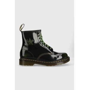 Kožené členkové topánky Dr. Martens 1460 The Clash DM28000342-black, dámske, čierna farba, na plochom podpätku,