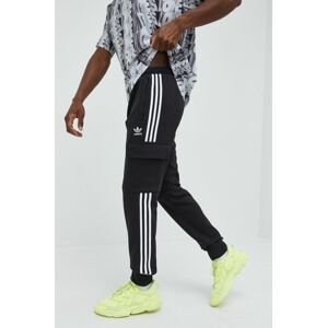 Tepláky adidas Originals pánske, čierna farba, s nášivkou