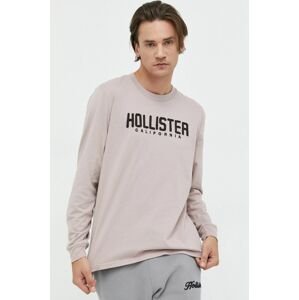 Bavlnené tričko s dlhým rukávom Hollister Co. fialová farba, s nášivkou