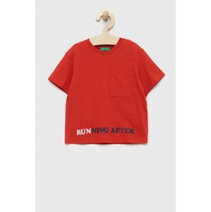 Detské bavlnené tričko United Colors of Benetton červená farba, vzorovaný