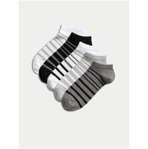 Sada piatich párov pánskych prúžkovaných ponožiek s technológiou Cool & Fresh™ v šedej, bielej a čiernej farbe Marks & Spencer Trainer Liner™