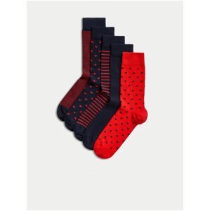 Súprava piatich párov pánskych vzorovaných ponožiek v červenej a čiernej farbe Marks & Spencer