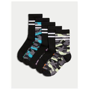Sada piatich párov chlapčenských vzorovaných ponožiek v čiernej farbe Marks & Spencer