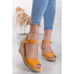 Žlté platformové sandále Solange
