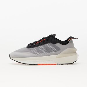 adidas Avryn Core Black/ Core Black/ Solid Red