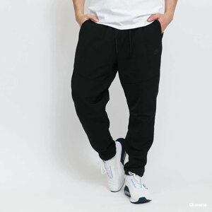 Nike Sportswear Tech Essentials Repel Pants Black