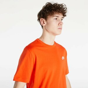 Nike Sportswear Club Tee Orange